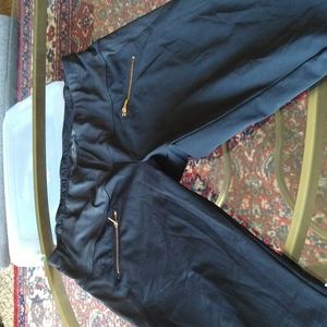 Aday throw and roll leggings